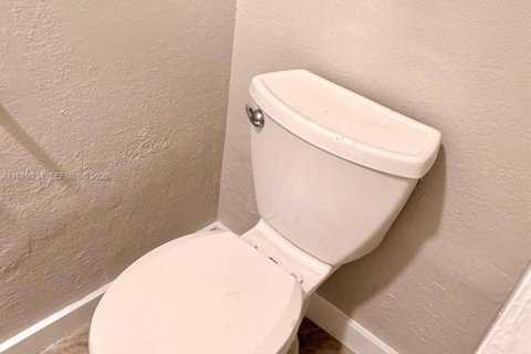 Снять в аренду таунхаус в Плантация, Флорида 4 спальни, 164.44м2, № 2063006 - фото 20