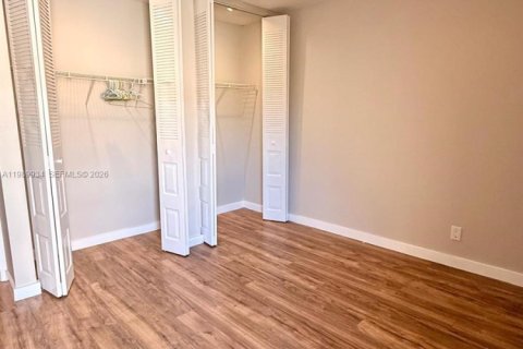 Снять в аренду таунхаус в Плантация, Флорида 4 спальни, 164.44м2, № 2063006 - фото 26