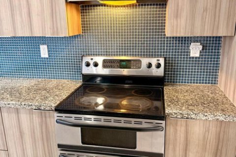 Снять в аренду таунхаус в Плантация, Флорида 4 спальни, 164.44м2, № 2063006 - фото 15