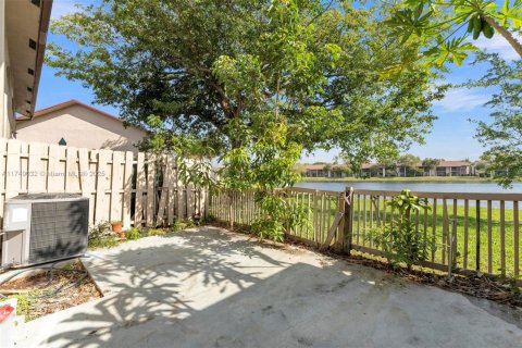 Adosado en venta en Sunrise, Florida, 3 dormitorios, 162.58 m2 № 1699722 - foto 30