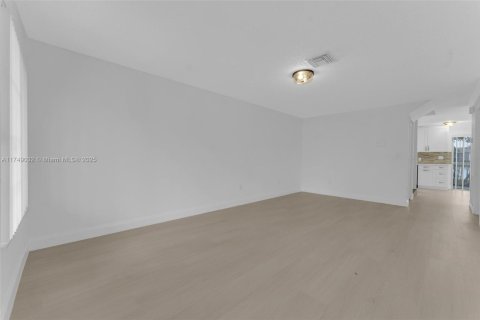 Adosado en venta en Sunrise, Florida, 3 dormitorios, 162.58 m2 № 1699722 - foto 5