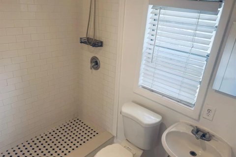House in Tampa, Florida 3 bedrooms, 111.48 sq.m. № 2379287 - photo 22