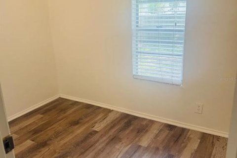 House in Tampa, Florida 3 bedrooms, 111.48 sq.m. № 2379287 - photo 12
