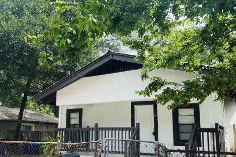 House in Tampa, Florida 3 bedrooms, 111.48 sq.m. № 2379287