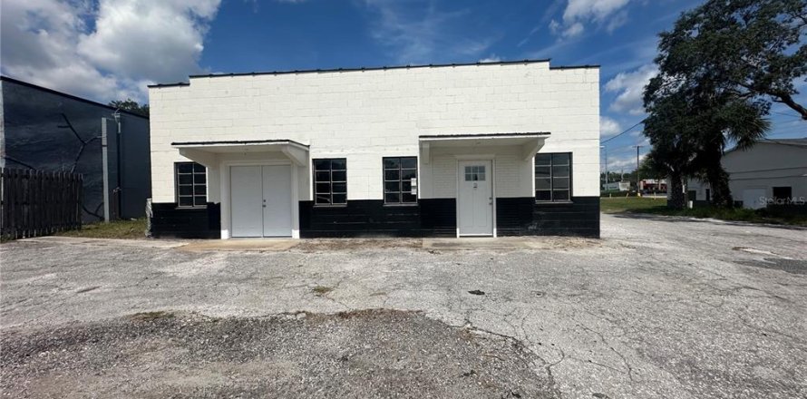 Immobilier commercial à Leesburg, Floride 185.8 m2 № 2391159