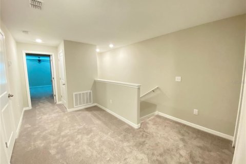 Townhouse in Wesley Chapel, Florida 3 bedrooms, 151.8 sq.m. № 1647696 - photo 7