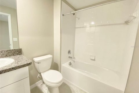 Townhouse in Wesley Chapel, Florida 3 bedrooms, 151.8 sq.m. № 1647696 - photo 13