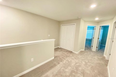 Townhouse in Wesley Chapel, Florida 3 bedrooms, 151.8 sq.m. № 1647696 - photo 6