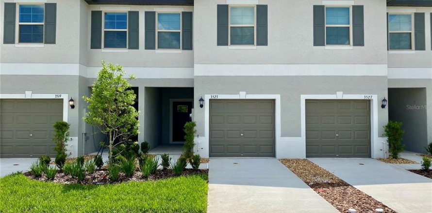 Townhouse in Wesley Chapel, Florida 3 bedrooms, 151.8 sq.m. № 1647696