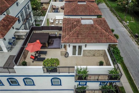 Touwnhouse à vendre à Fort Lauderdale, Floride: 3 chambres, 227.33 m2 № 1697849 - photo 11