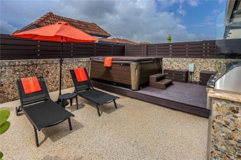Touwnhouse à vendre à Fort Lauderdale, Floride: 3 chambres, 227.33 m2 № 1697849 - photo 13