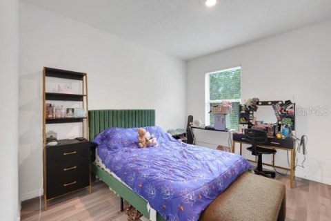 House in Davenport, Florida 5 bedrooms, 243.03 sq.m. № 2283568 - photo 15