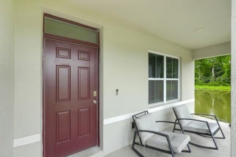 House in Davenport, Florida 5 bedrooms, 243.03 sq.m. № 2283568 - photo 5
