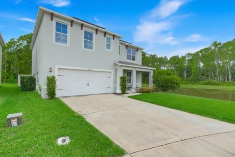 House in Davenport, Florida 5 bedrooms, 243.03 sq.m. № 2283568 - photo 3