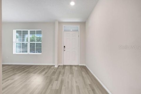 House in Davenport, Florida 5 bedrooms, 243.03 sq.m. № 2283568 - photo 6