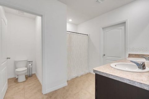 House in Davenport, Florida 5 bedrooms, 243.03 sq.m. № 2283568 - photo 17