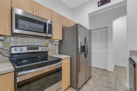 House in Homestead, Florida 3 bedrooms, 112.97 sq.m. № 1759037 - photo 13