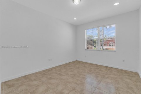 House in Homestead, Florida 3 bedrooms, 112.97 sq.m. № 1759037 - photo 28