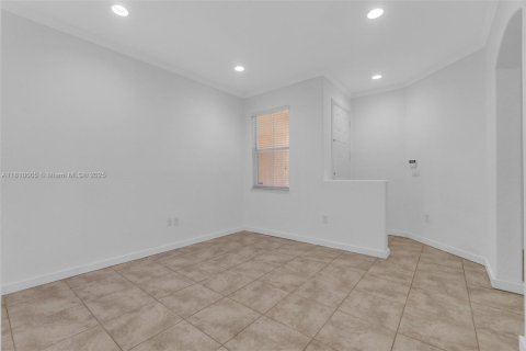 House in Homestead, Florida 3 bedrooms, 112.97 sq.m. № 1759037 - photo 8