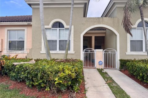 House in Homestead, Florida 3 bedrooms, 112.97 sq.m. № 1759037 - photo 1