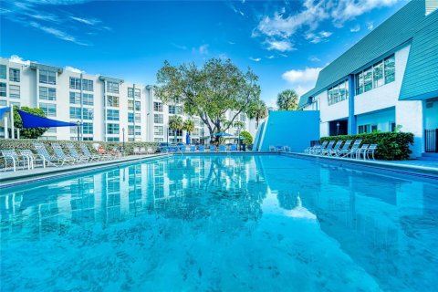 Condo in Sunny Isles Beach, Florida, 1 bedroom № 2078215
