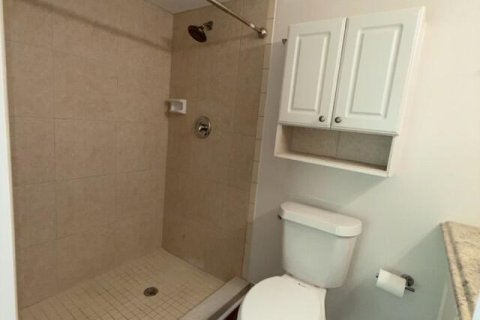 Condominio en alquiler en Stuart, Florida, 2 dormitorios, 95.88 m2 № 2089654 - foto 9