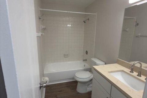 Condominio en alquiler en Stuart, Florida, 2 dormitorios, 95.88 m2 № 2089654 - foto 11