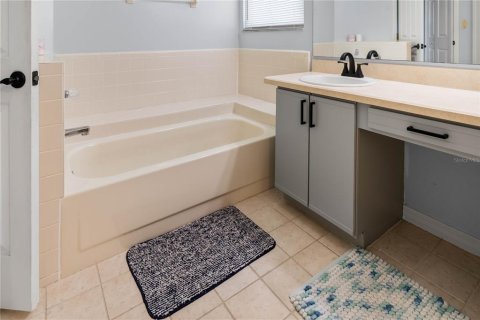 House in New Smyrna Beach, Florida 3 bedrooms, 156.45 sq.m. № 1801884 - photo 30