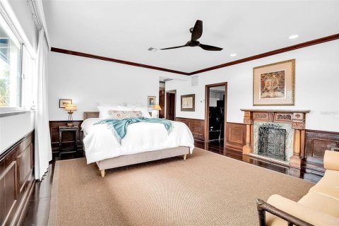 House in Venice, Florida 4 bedrooms, 312.52 sq.m. № 2202724 - photo 18