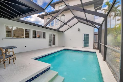House in Venice, Florida 4 bedrooms, 312.52 sq.m. № 2202724 - photo 15