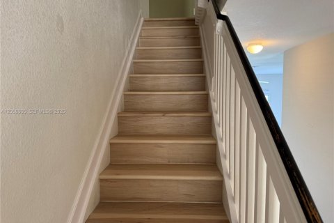 Copropriété à louer à Homestead, Floride: 3 chambres, 108.6 m2 № 2168638 - photo 17