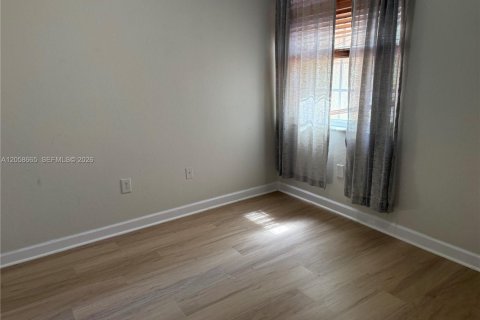 Copropriété à louer à Homestead, Floride: 3 chambres, 108.6 m2 № 2168638 - photo 18