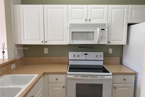 Copropriété à louer à Homestead, Floride: 3 chambres, 108.6 m2 № 2168638 - photo 8