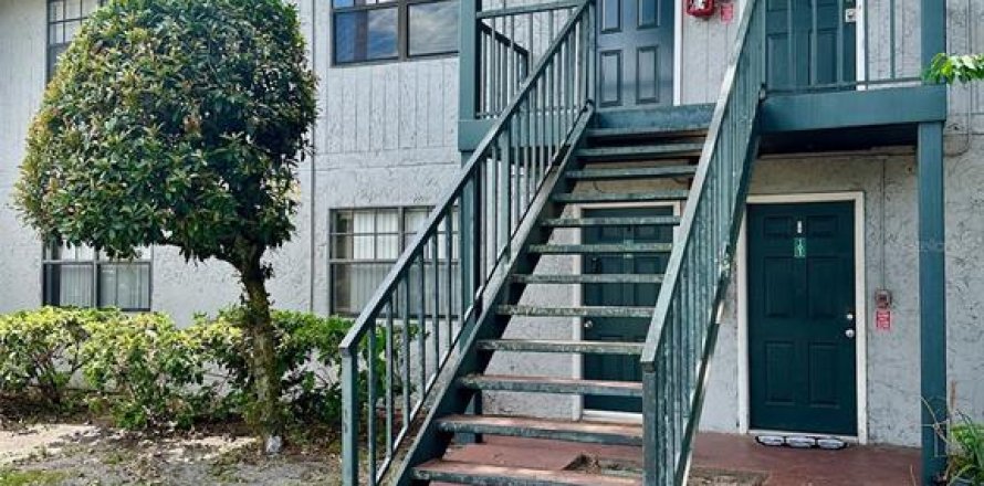 Condominio en Tampa, Florida, 2 dormitorios № 1916799