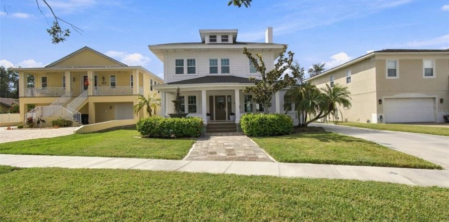Villa ou maison à Saint Petersburg, Floride 3 chambres, 251.3 m2 № 2429094