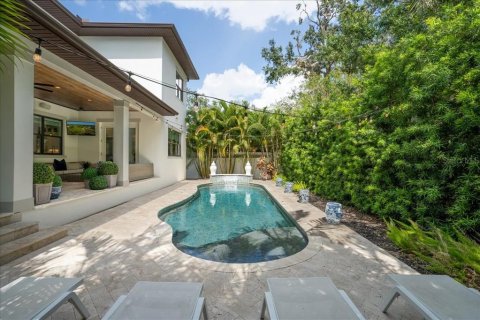 House in Tampa, Florida 5 bedrooms, 478.82 sq.m. № 1629737 - photo 28