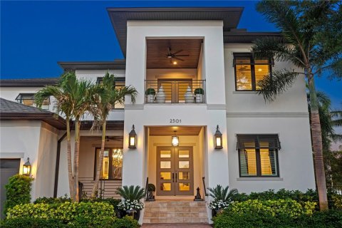 House in Tampa, Florida 5 bedrooms, 478.82 sq.m. № 1629737 - photo 6