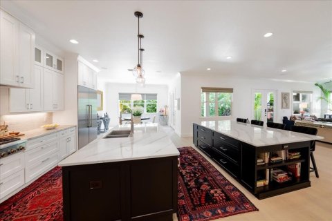 House in Tampa, Florida 5 bedrooms, 478.82 sq.m. № 1629737 - photo 16