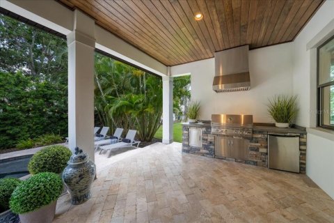 House in Tampa, Florida 5 bedrooms, 478.82 sq.m. № 1629737 - photo 25