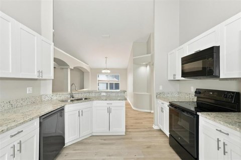 Villa ou maison à vendre à Tampa, Floride: 3 chambres, 164.34 m2 № 2408117 - photo 17