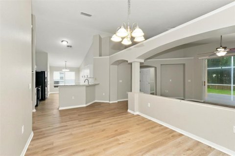 Villa ou maison à vendre à Tampa, Floride: 3 chambres, 164.34 m2 № 2408117 - photo 10
