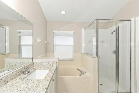 Villa ou maison à vendre à Tampa, Floride: 3 chambres, 164.34 m2 № 2408117 - photo 22