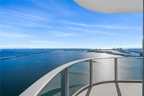 Condo in Miami, Florida, 4 bedrooms  № 1953494 - photo 29