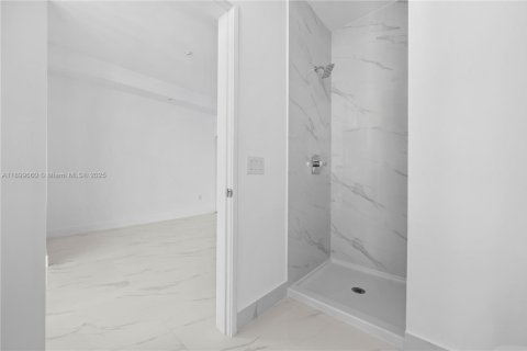 Condo in Miami, Florida, 4 bedrooms  № 1953494 - photo 20