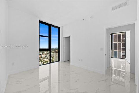 Condo in Miami, Florida, 4 bedrooms  № 1953494 - photo 16