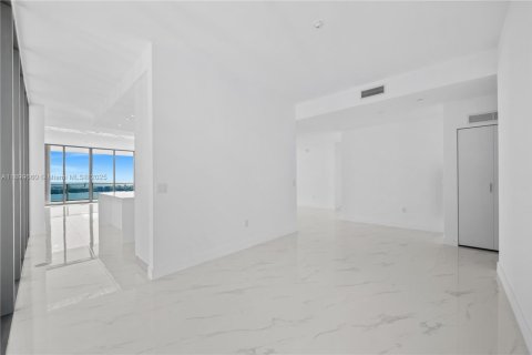 Condo in Miami, Florida, 4 bedrooms  № 1953494 - photo 21