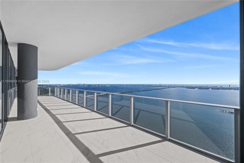 Condo in Miami, Florida, 4 bedrooms  № 1953494 - photo 27