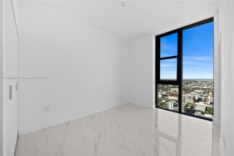 Condo in Miami, Florida, 4 bedrooms  № 1953494 - photo 15