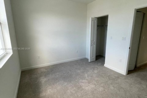 Touwnhouse à louer à Homestead, Floride: 3 chambres, 123.56 m2 № 2414744 - photo 12