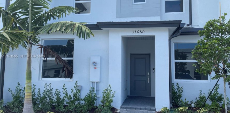 Touwnhouse à Homestead, Floride 3 chambres, 123.56 m2 № 2414744